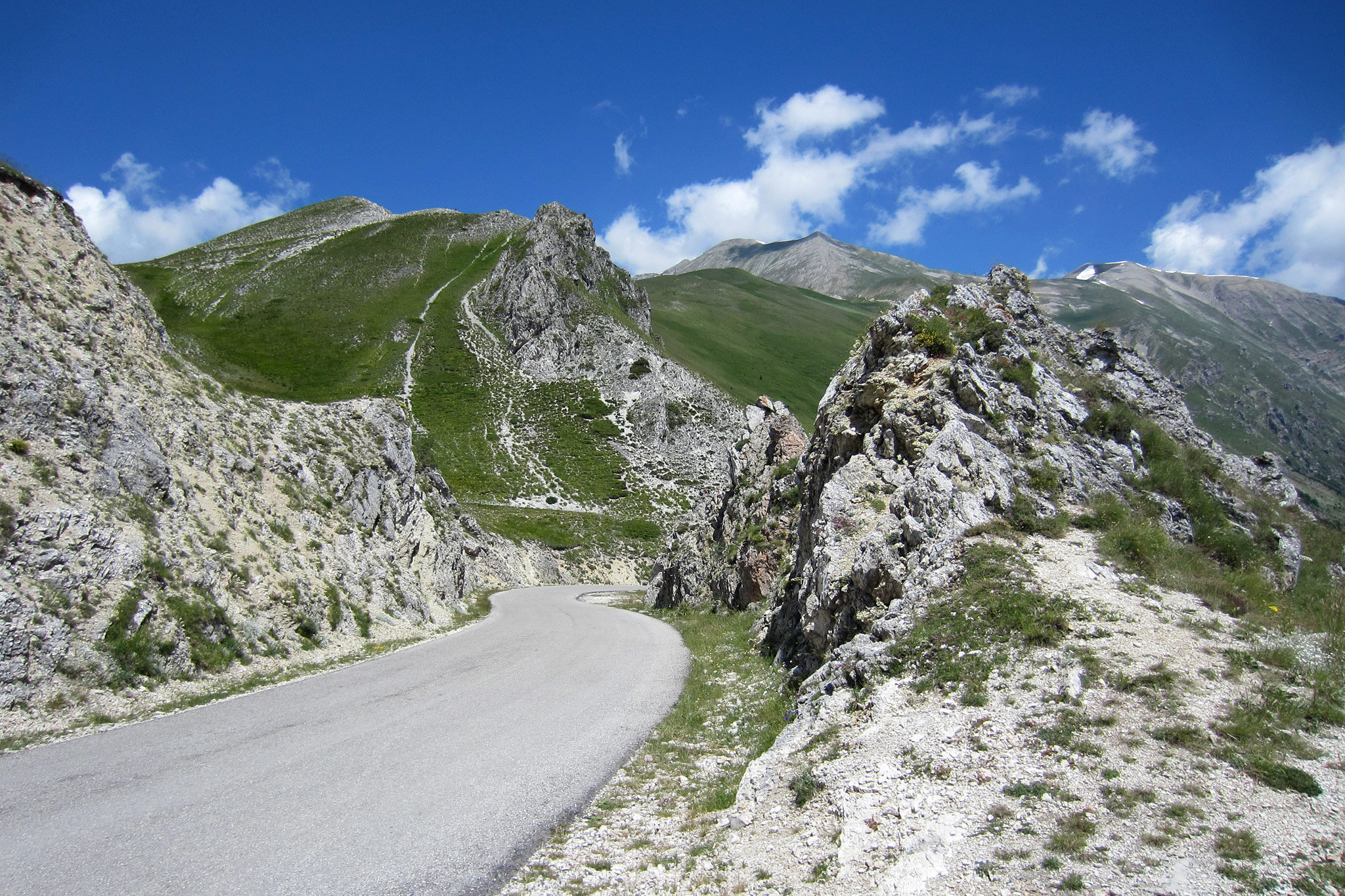 Castelluccio di Norcia lies at 1452 m, making it the highest settlement in the Apennines.